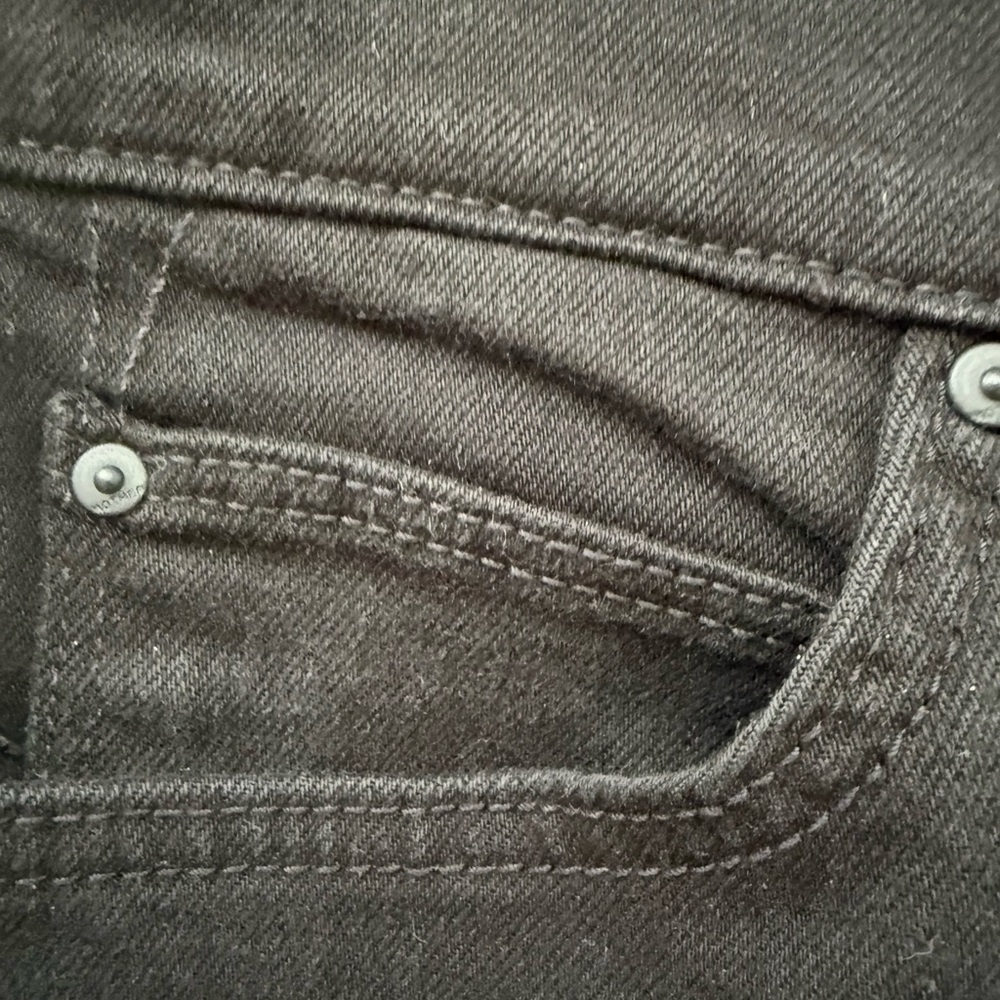 MOTHER The Rascal Ankpe Fray High Rise Black Jeans - Picture 5 of 15